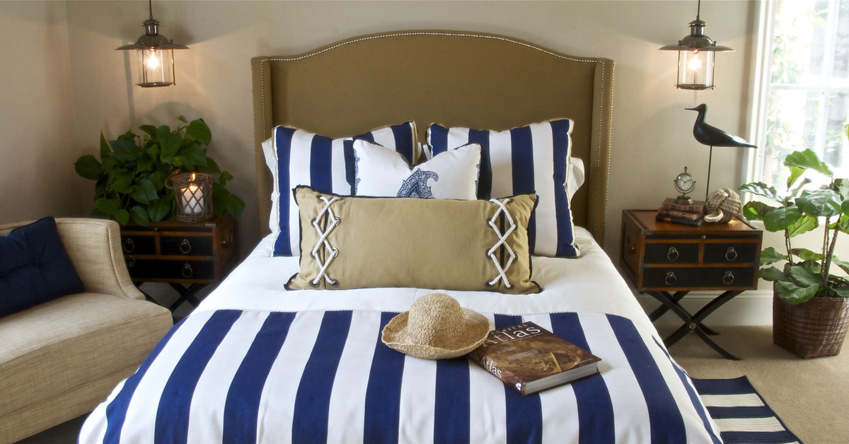 Blue and white decor 1