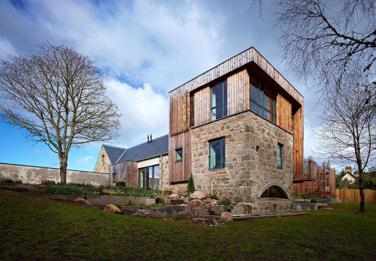 Scottish Country House Incorporates Ruins of a Former Mill ...