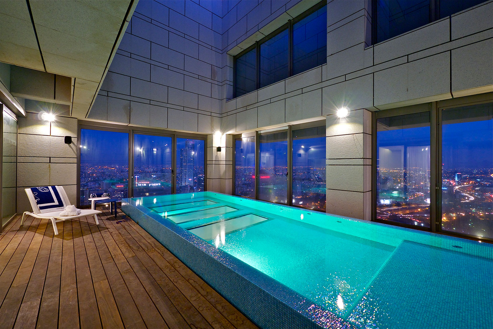 Stunning Penthouse With Private Rooftop Swimming Pool | iDesignArch