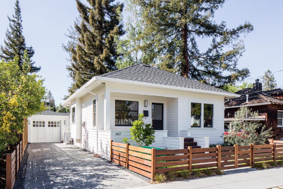 Small Cottage Style Bungalow House With Big Design Ideas IDesignArch small-cottage-style-bungalow-house-with-big-design-ideas-idesignarch