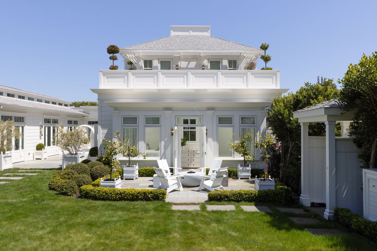 Colonial and Contemporary Fusion Architecture