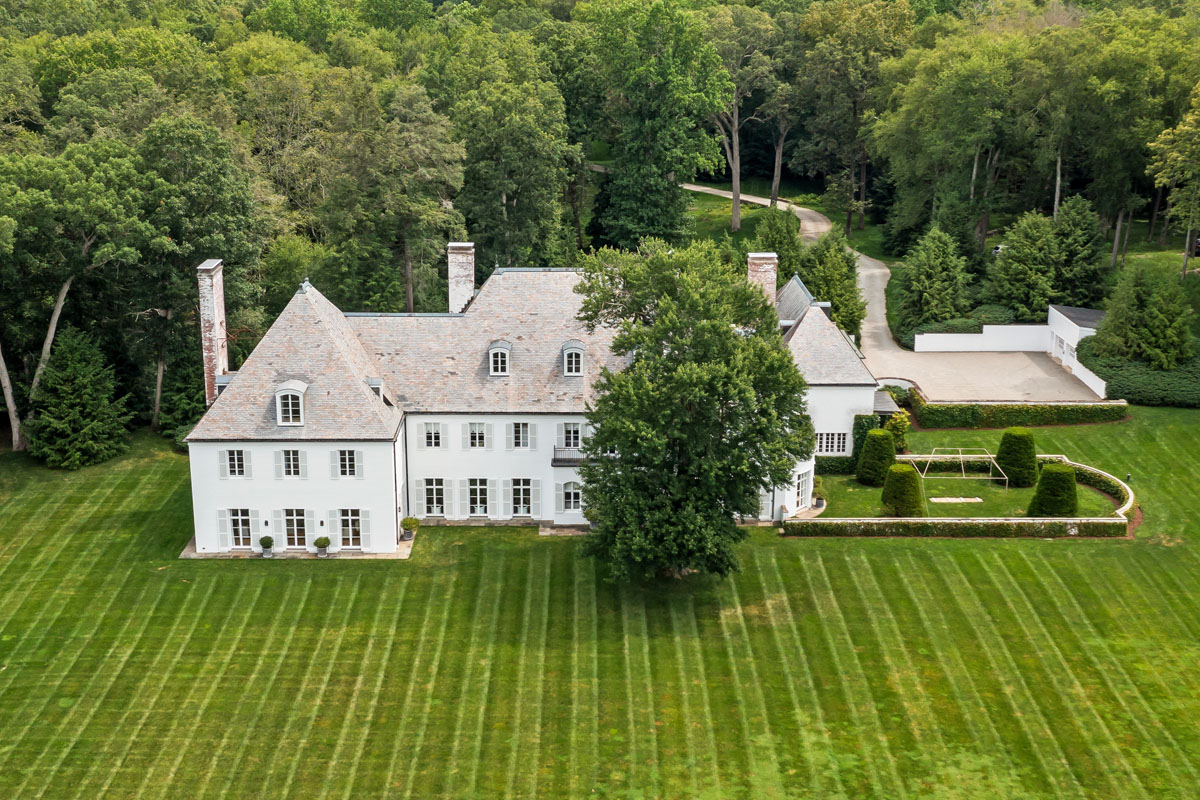 Le Beau Chateau Country House