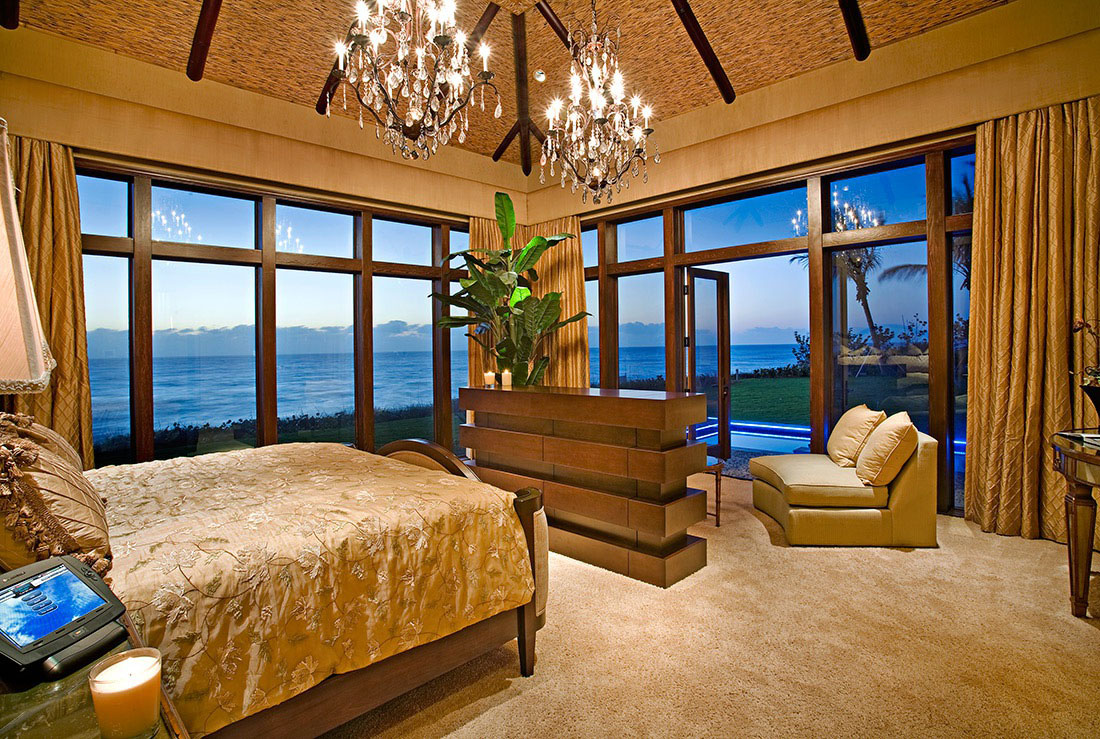 Oceanfront Master Bedroom Suite