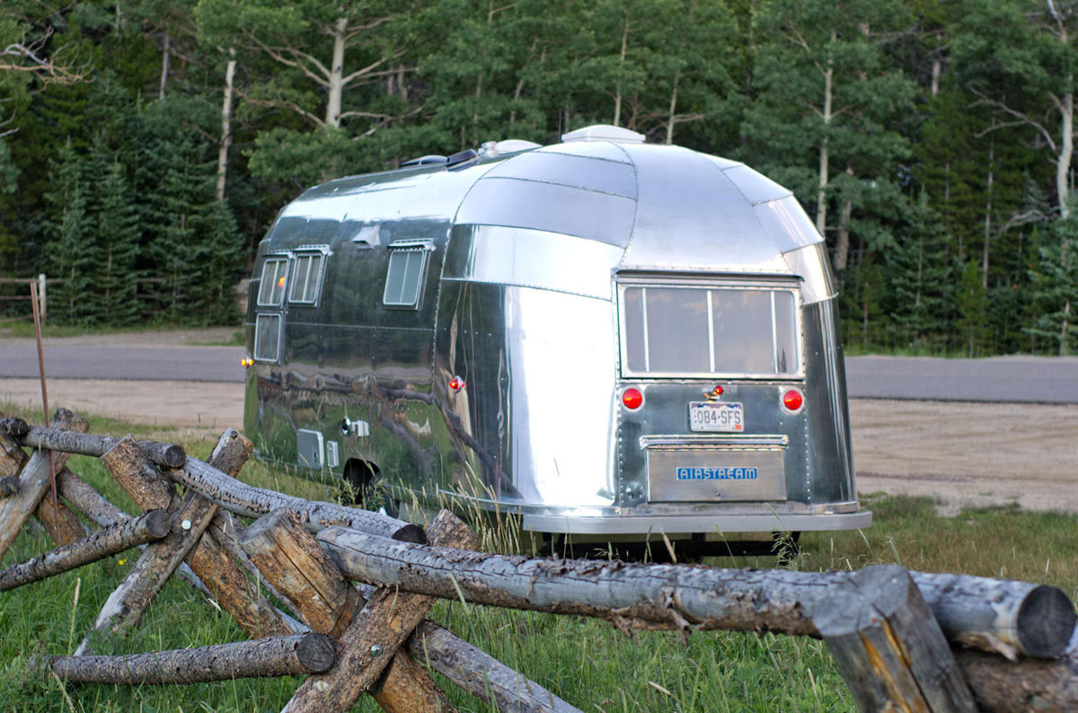 Airstream Flying Cloud Mobile Home | iDesignArch | Interior Design