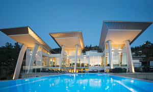 Modern Luxury Lakefront Home Kelowna