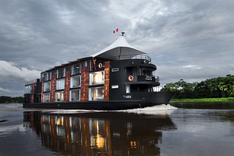 Luxury Boat Retreat