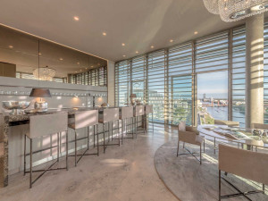 Luxury Contemporary Penthouse Apartment