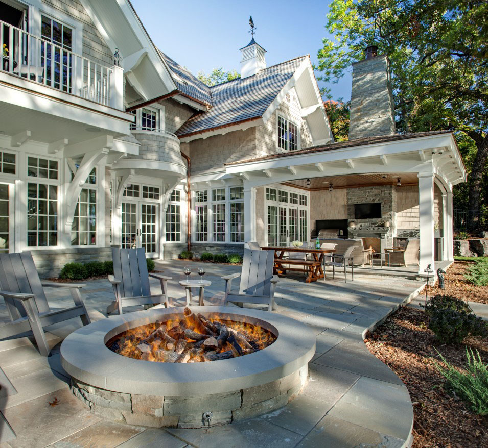 Outdoor Terrace Patio with Firepit