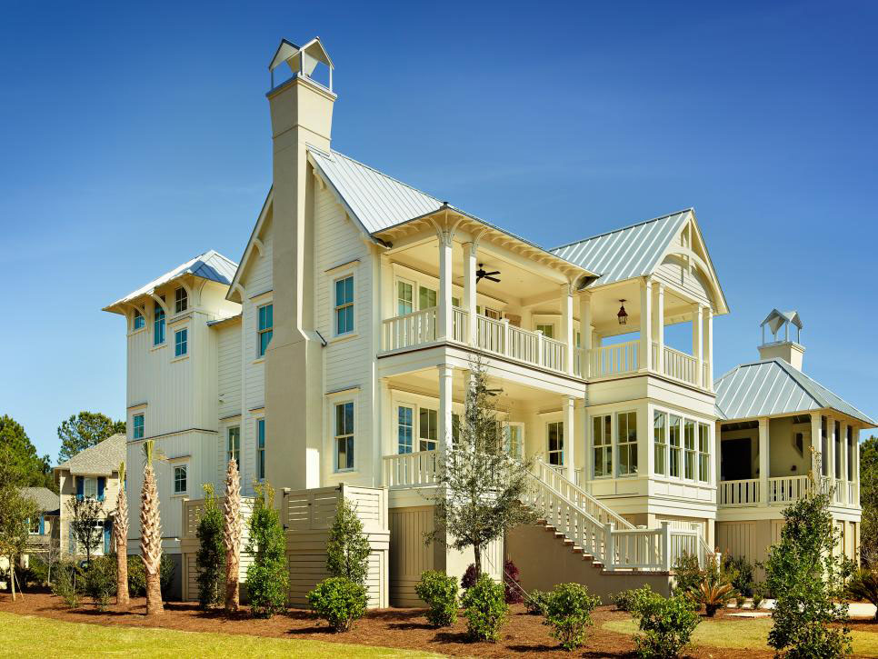 Classic Lowcountry Cottage Style House With Elevated Foundation Classic Lowcountry Cottage Style House With Elevated Foundation