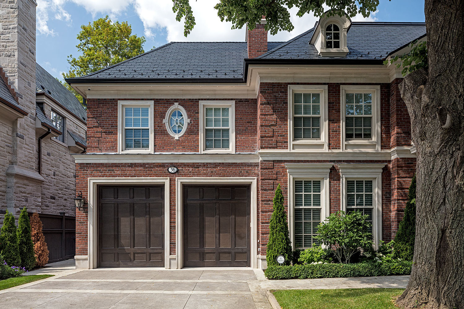 Luxury Two-Door Garage House