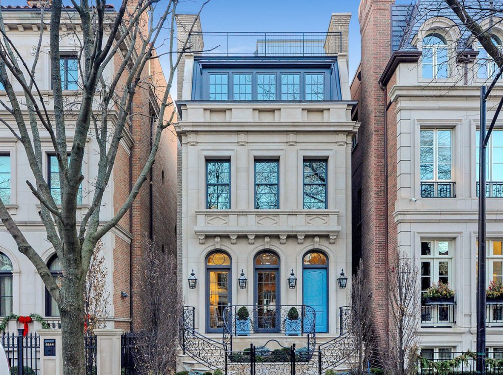 Lincoln Park Townhouse with Double Staircase Entrance
