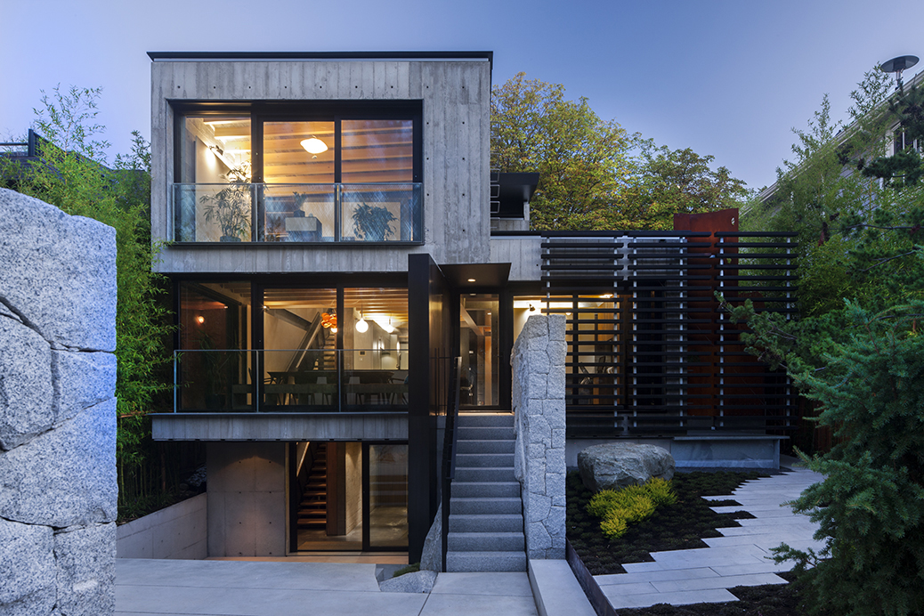 Secluded Urban Residence In Vancouver With A Laneway House 