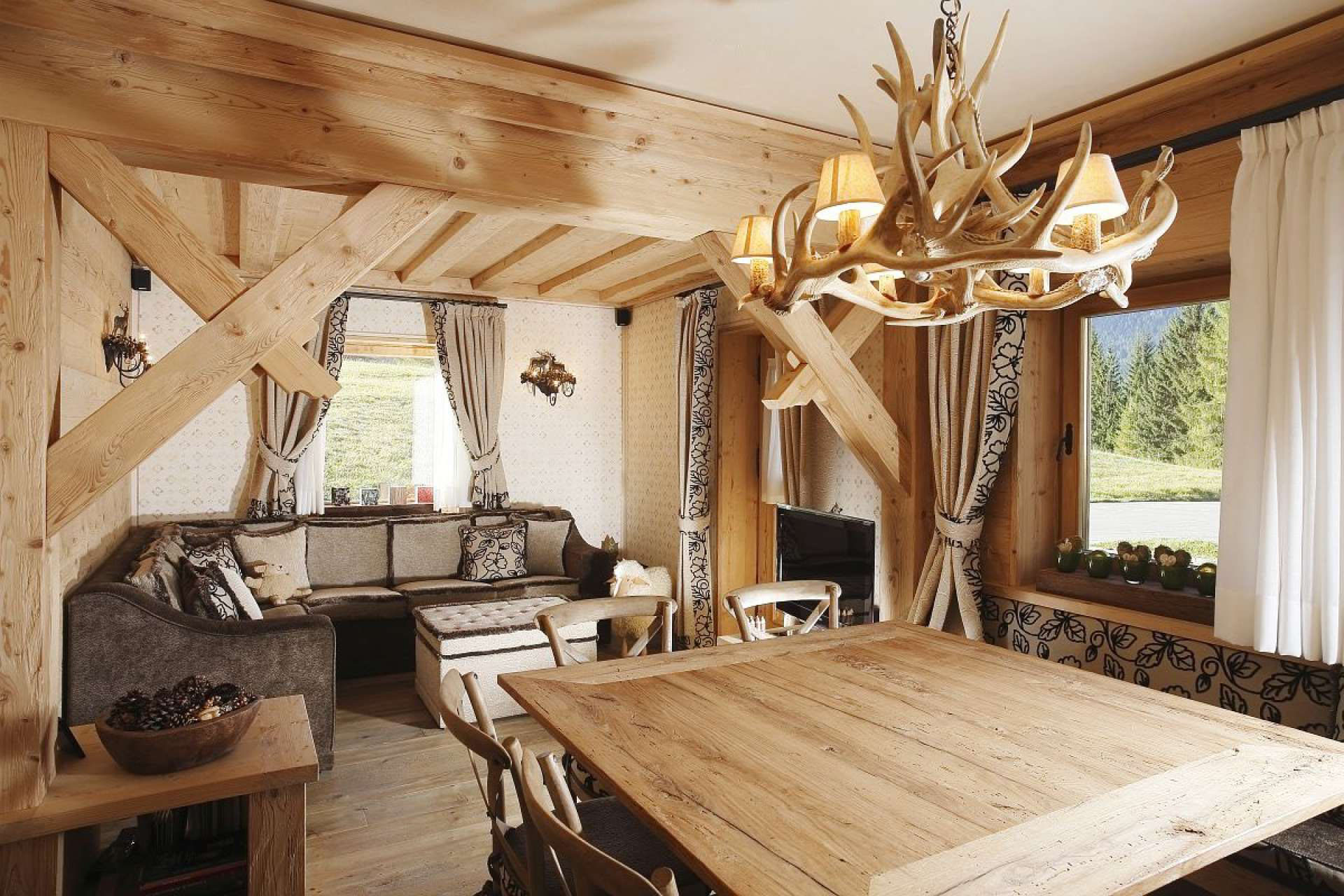 Wooden Theme Apartment in the Alps