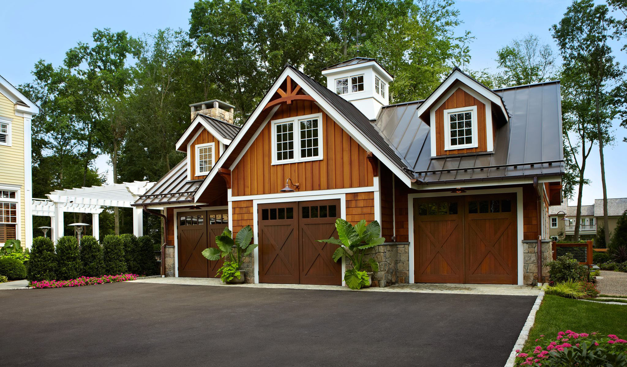 House With Car Elevator