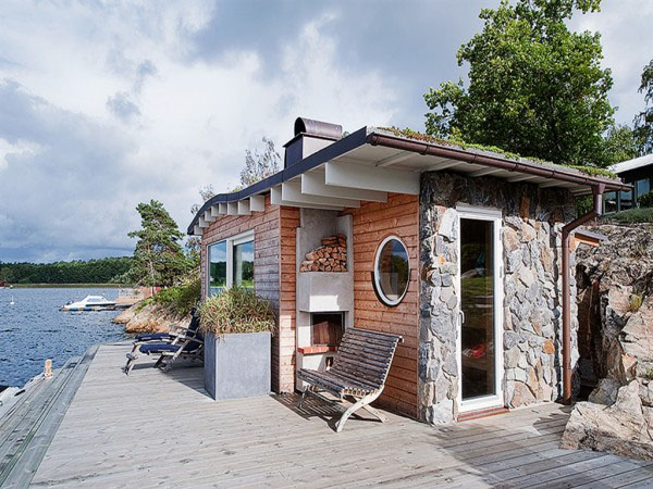 Lakeside-Cottage