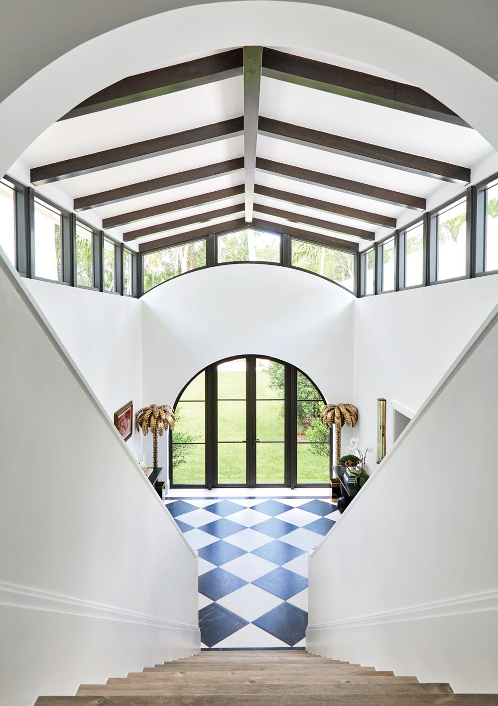 Vaulted Central Interior Courtyard