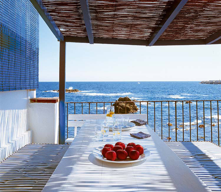 Mediterranean Beach House eight-ways-to-create-your-mediterranean-beach-house-coastal