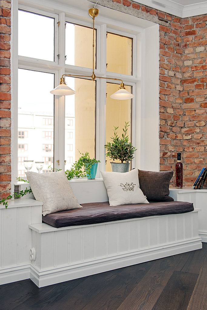 Kitchen Seating Bench with Storage