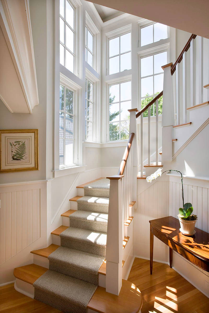 Craftsman Wooden Curved Staircase
