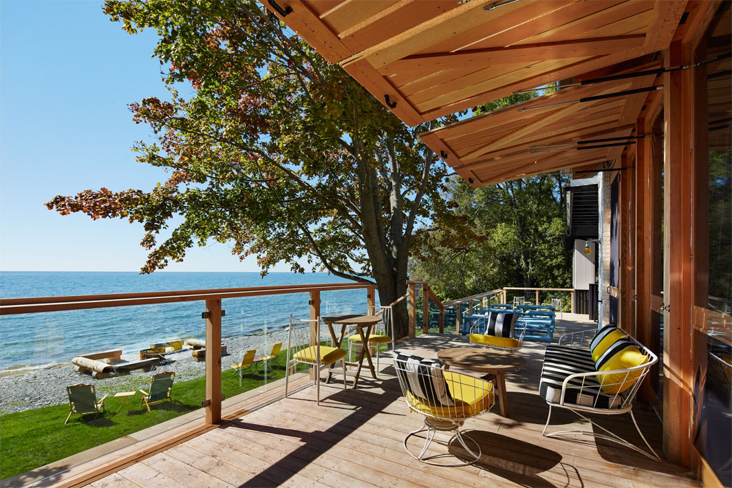 Lakefront Cottage Hotel Balcony 