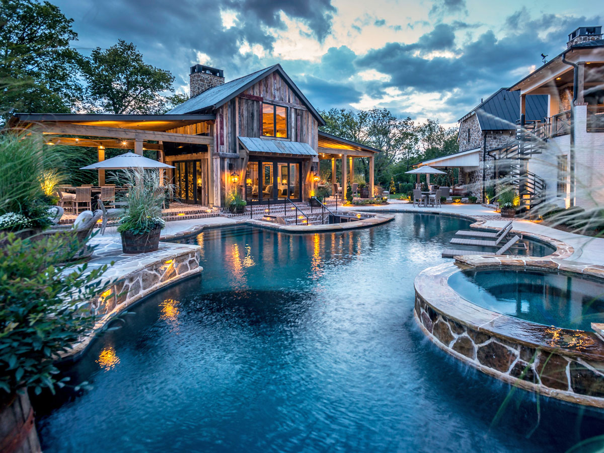 Spectacular Pool with Lazy River and Swim Up Bar