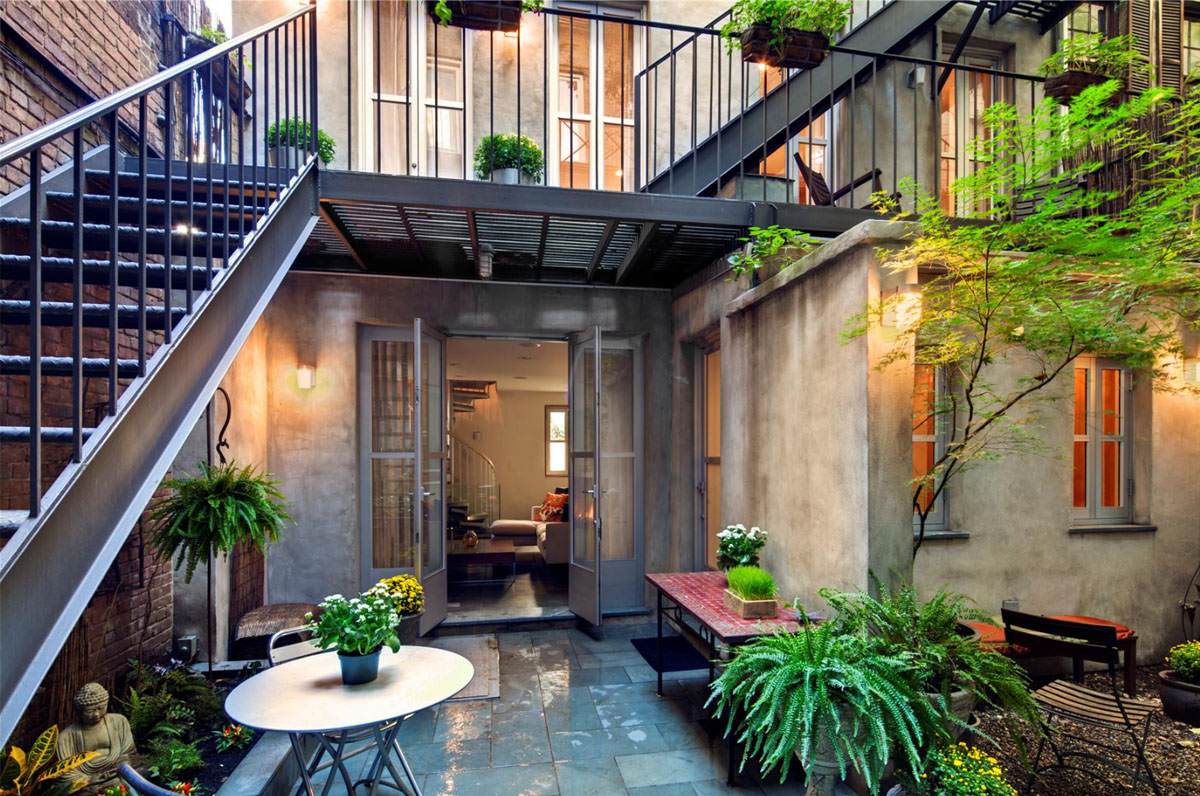 East Village Carriage House With Modernist Interiors | iDesignArch ...