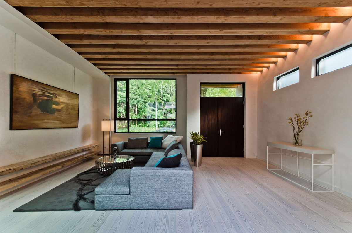 Ecological House In Montreal With Contemporary Exposed Beams Ecological House In Montreal With Contemporary Exposed Beams