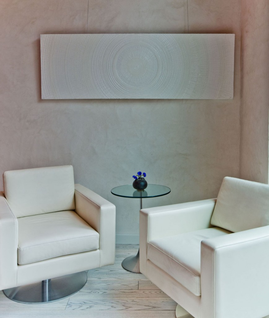 Ecological House In Montreal With Contemporary Exposed Beams