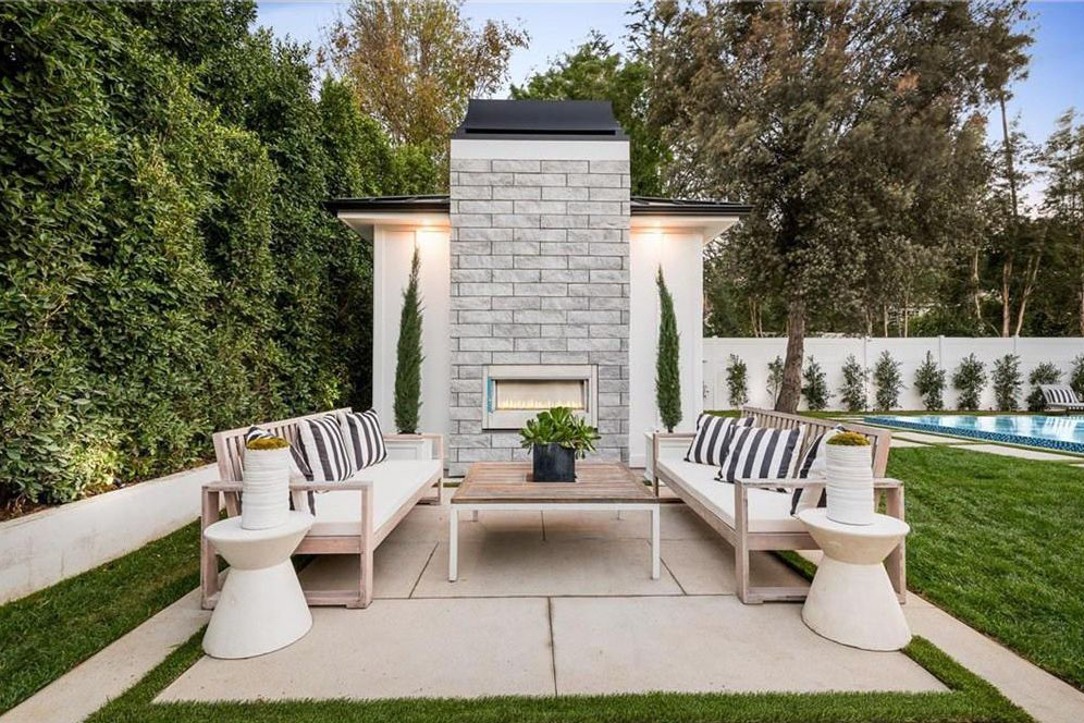 Elegant backyard Patio with Pool House