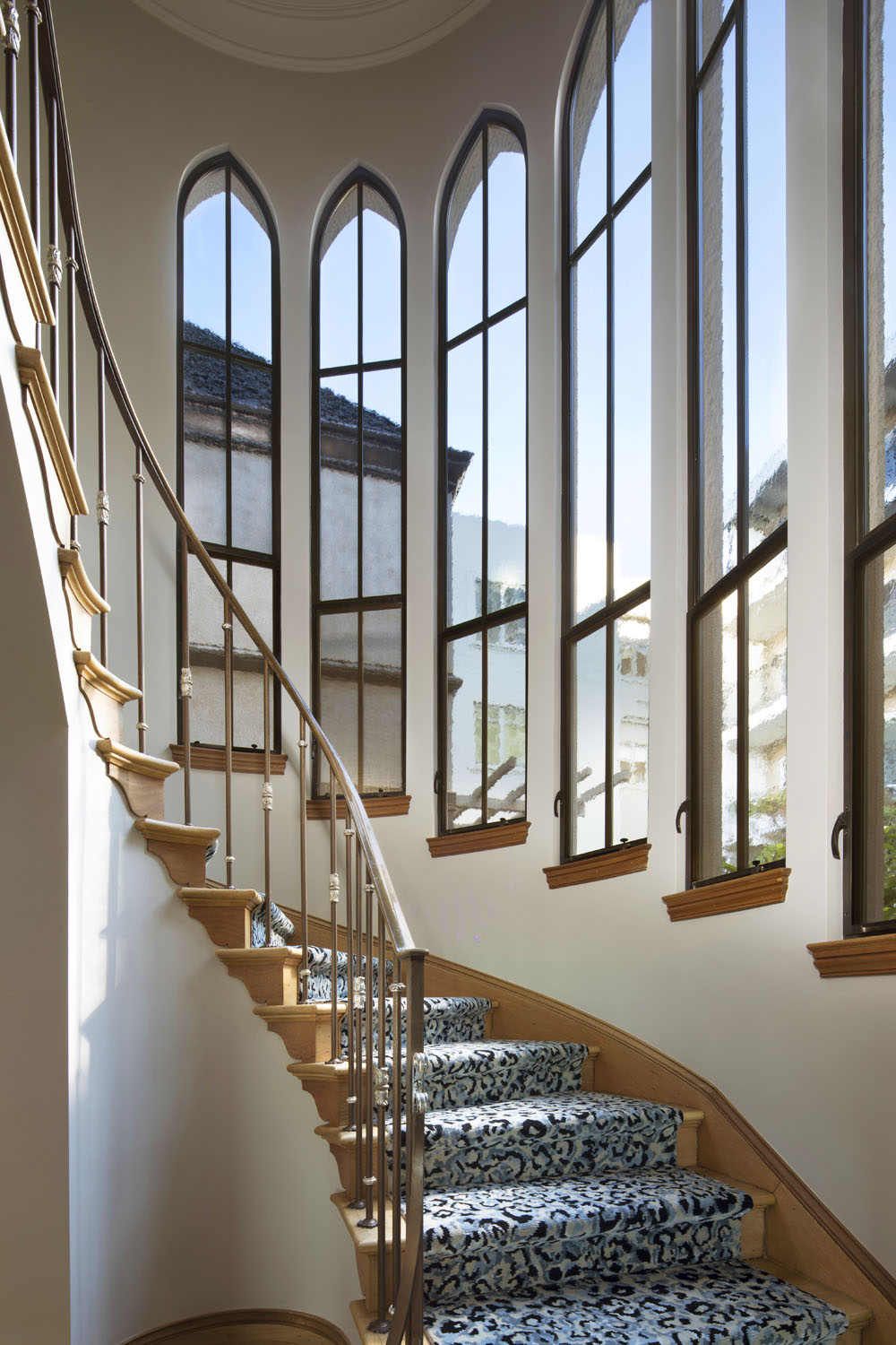 Elegant Wooden Curved Staircase