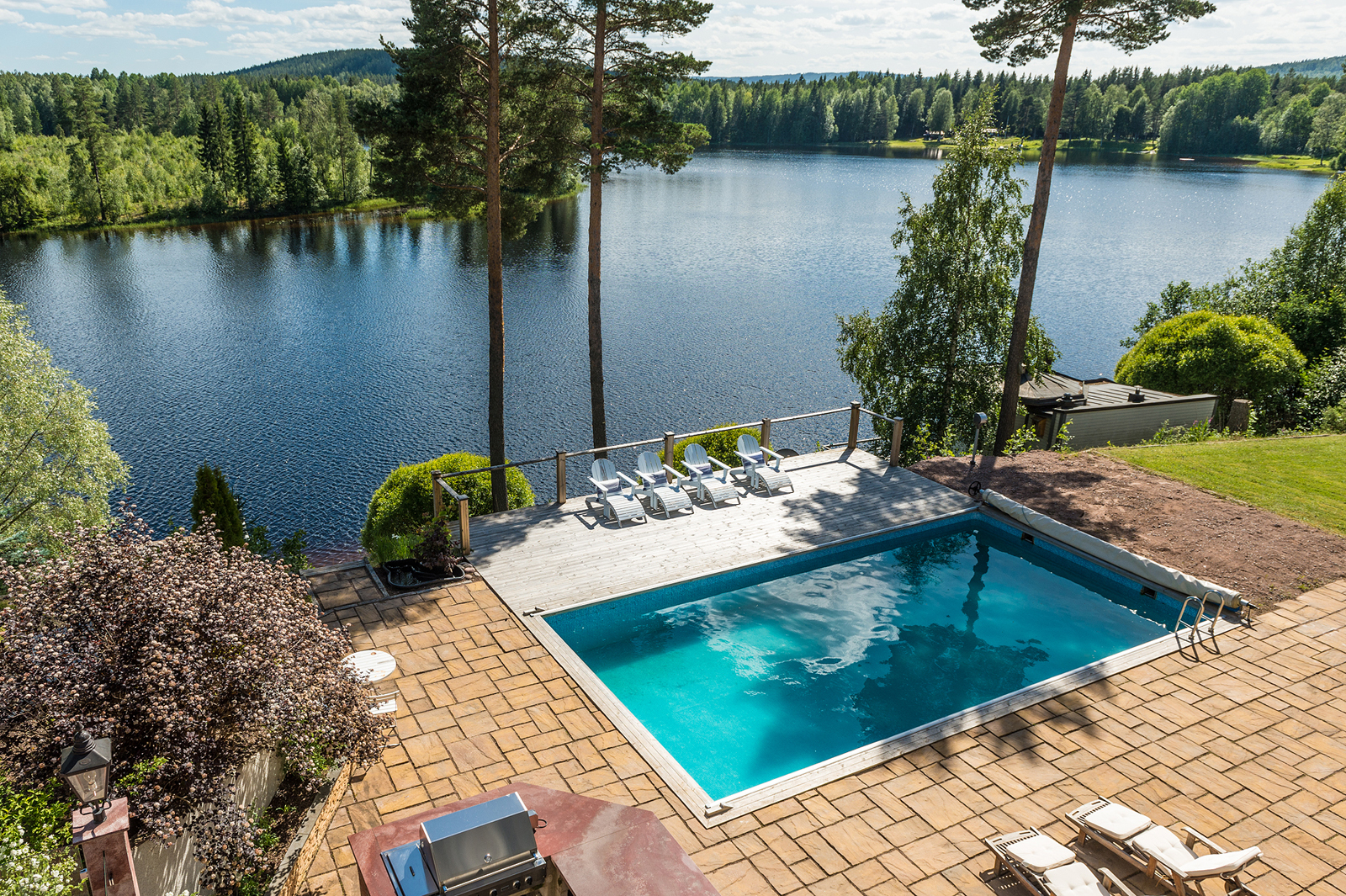 Luxury Home with River View