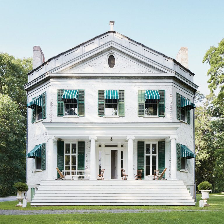 FederalStyle House in the Hudson Valley with Curb Appeal