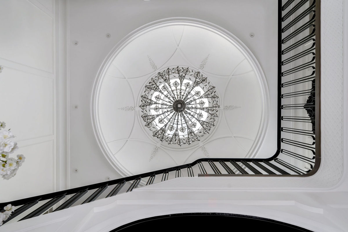 Elegant Dome Ceiling