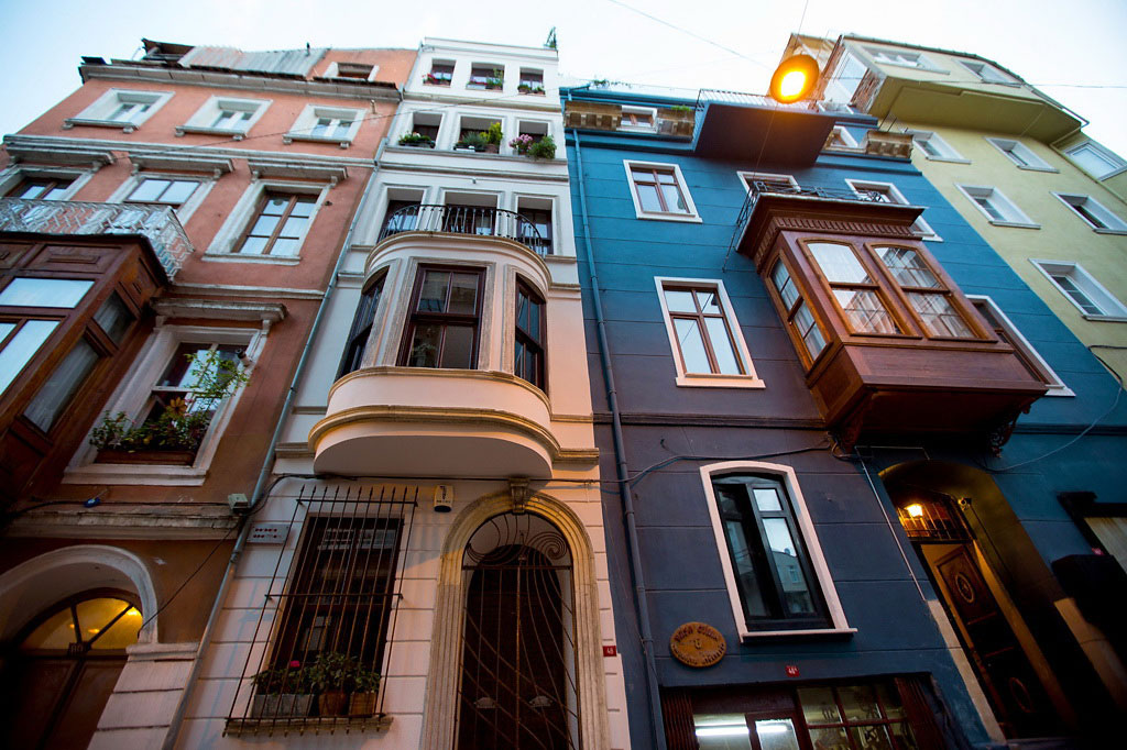 Galata Istanbul Renovated Apartment