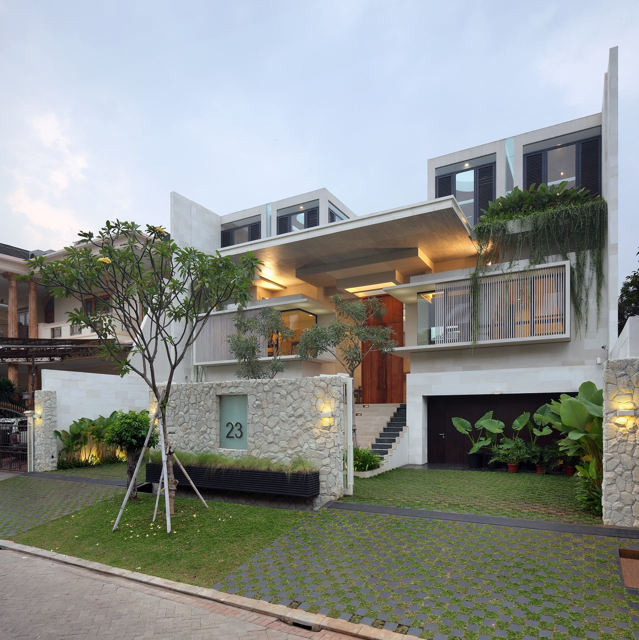 Luxury Garden House In Jakarta Idesignarch Interior