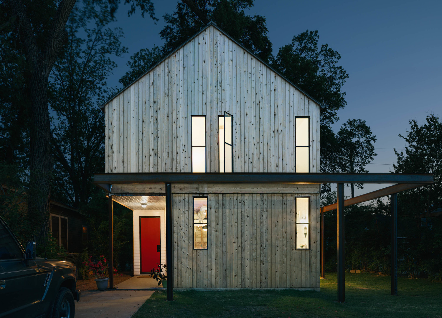 Modern Barn House in Texas