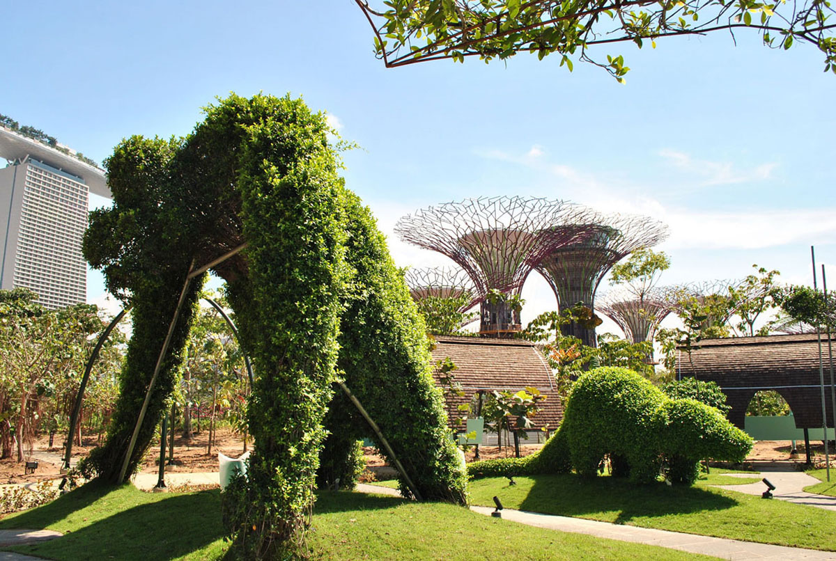 Spectacular Gardens By The Bay In Singapore | iDesignArch