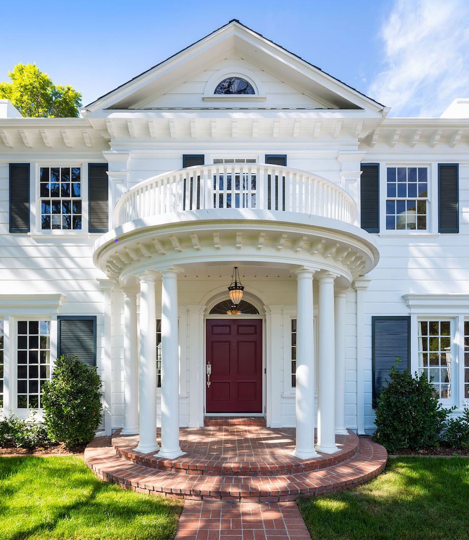 Classic Round Portico with Balcony