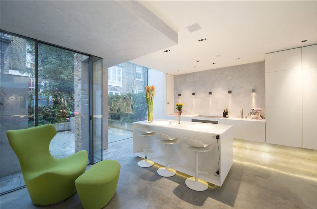 Modern Artist's Studio Terrace House In Chelsea | iDesignArch