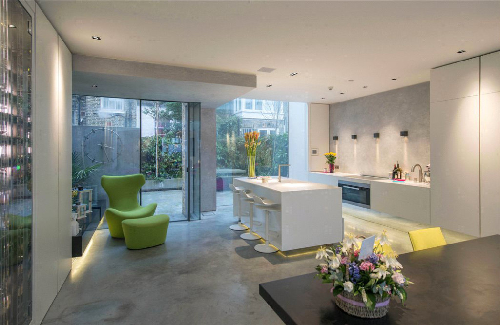 Modern Artist's Studio Terrace House In Chelsea | iDesignArch