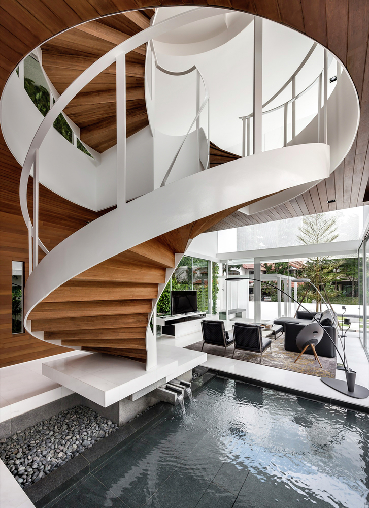 Minimalist Central Spiral Staircase