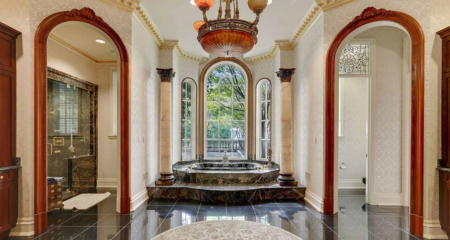 Luxury Marble Bathroom with Columns
