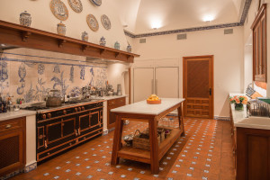 Mediterranean Style Country Kitchen