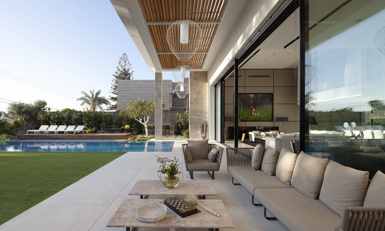 Modern Luxury Outdoor Terrace