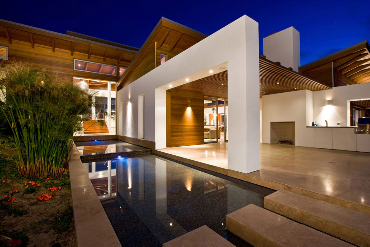 Timeless Architectural Estate In Rancho Santa Fe