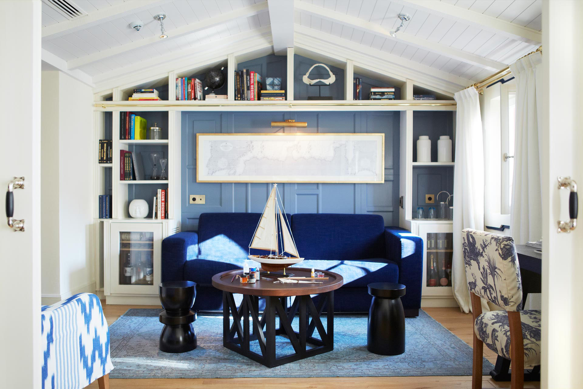 Chic Nautical Interior Decor