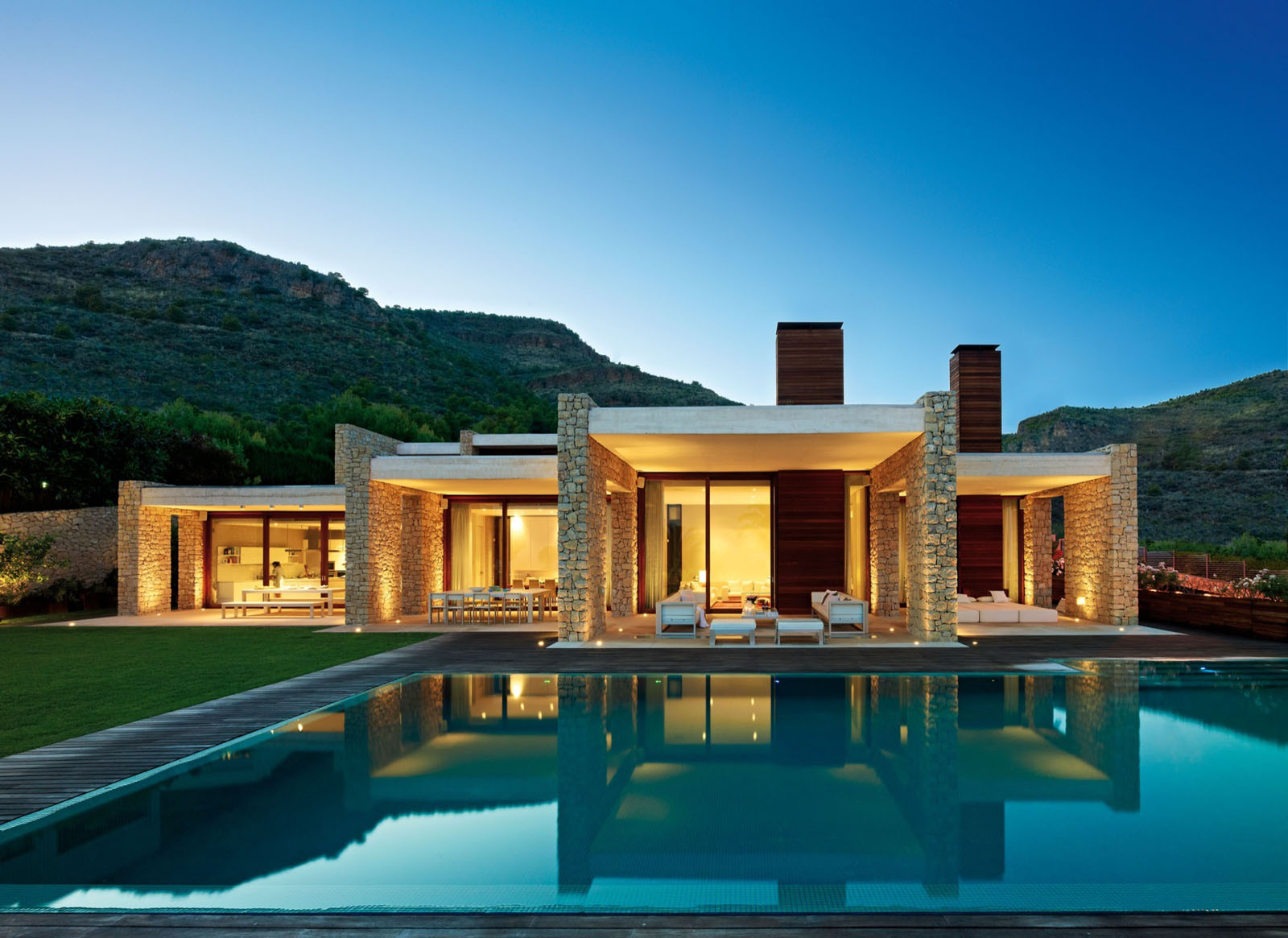 Minimalist Stone House In Monasterios