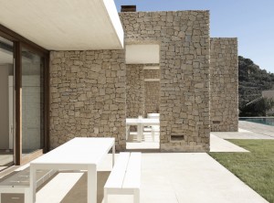 Mediterranean Minimalist Home Design