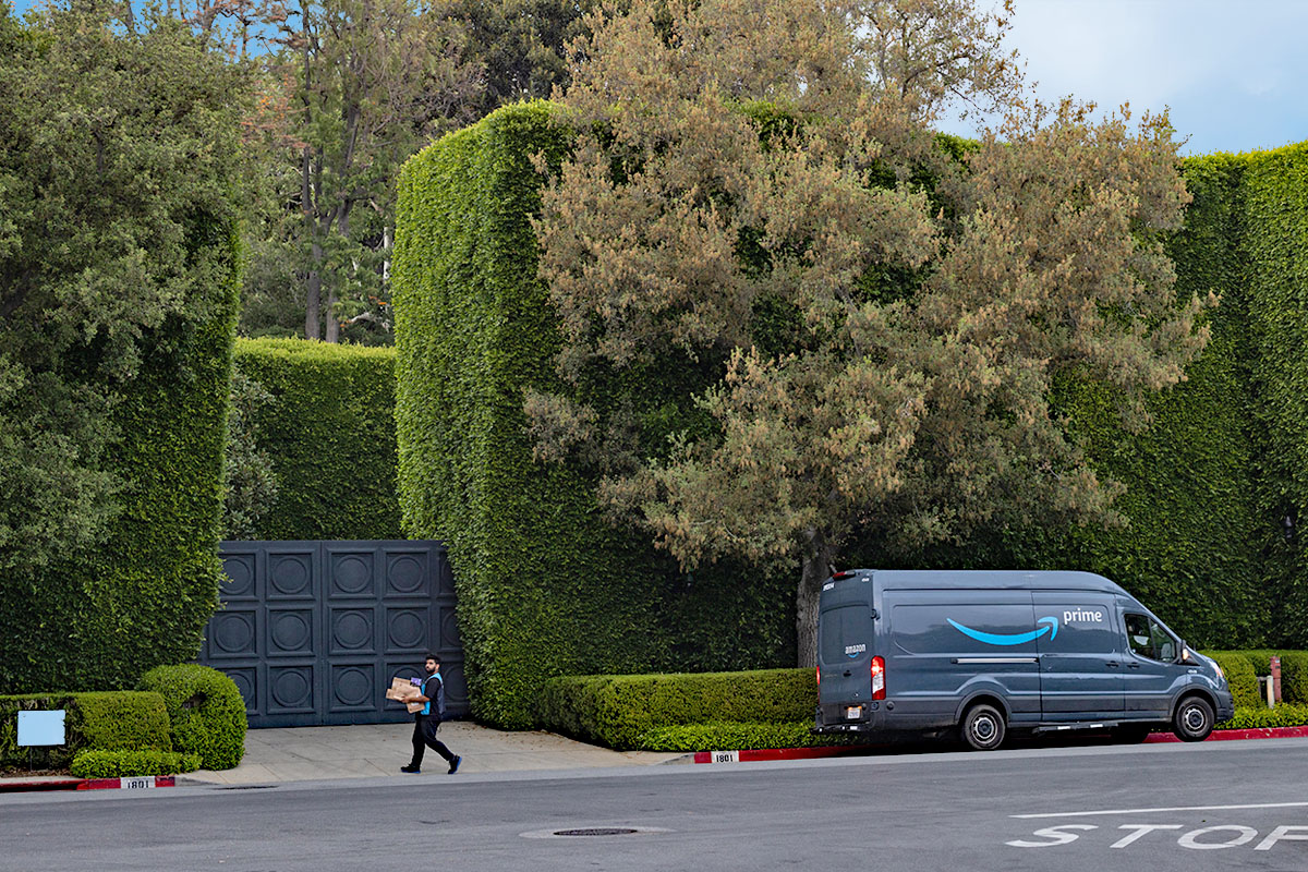 Jeff Bezos Beverly Hills Estate Entrance with Tall Hedges
