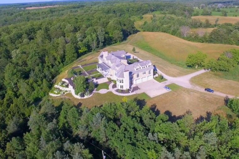 Inside Justin Bieber’s Lakefront Mansion in Canada